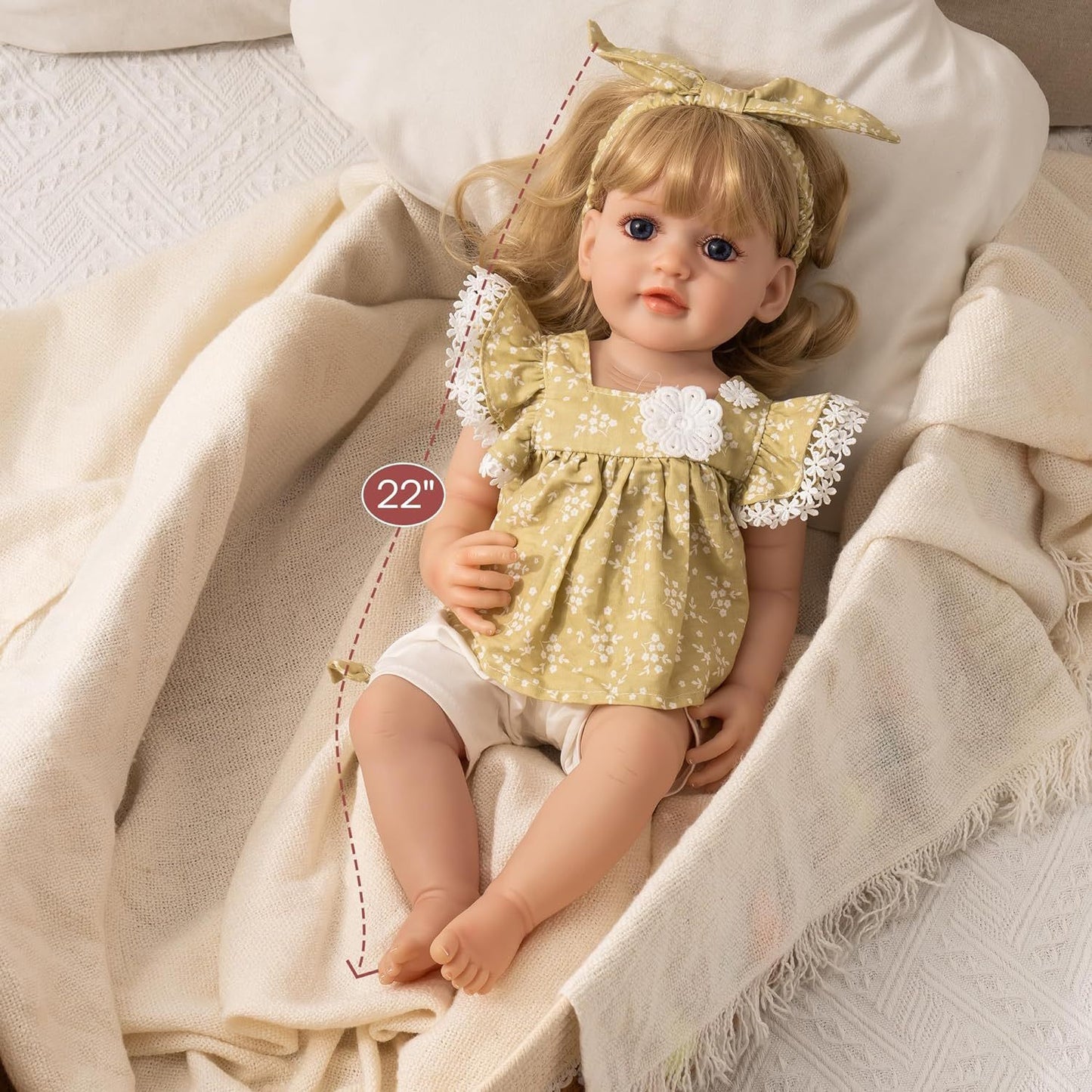 ROBOTIME Lifelike Newborn Baby Doll with Outfit Gift Set